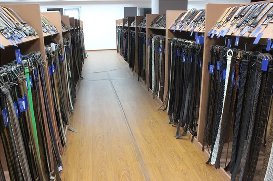 Cintura da cowboy con strass popolare in Occidente, decorazione con diamanti in cristallo, lucida.  Acquista cinture con strass per ragazze